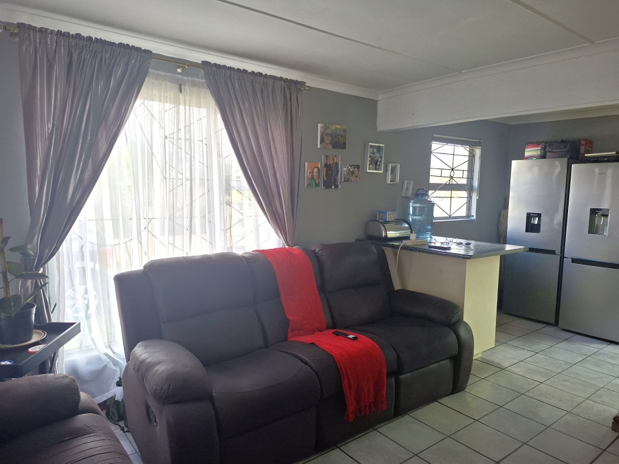 3 Bedroom Property for Sale in Bell Glen Western Cape